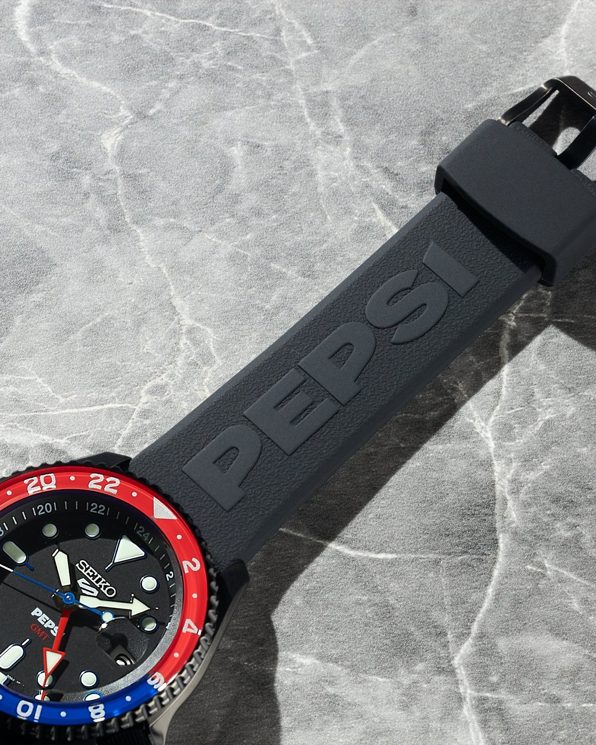 Seiko 5 Pepsi Strap Detail