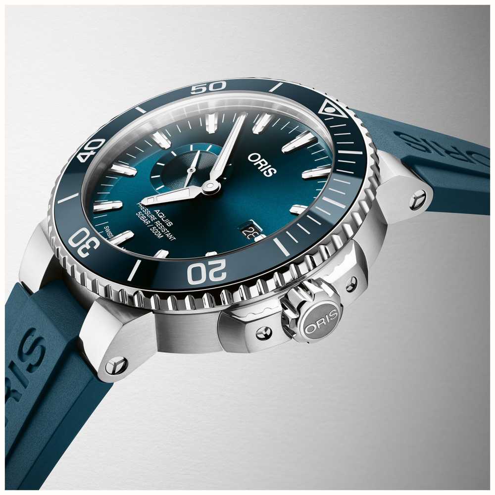 ORIS Aquis Small Second Date Automatic 45.5mm Blue Dial 01 743